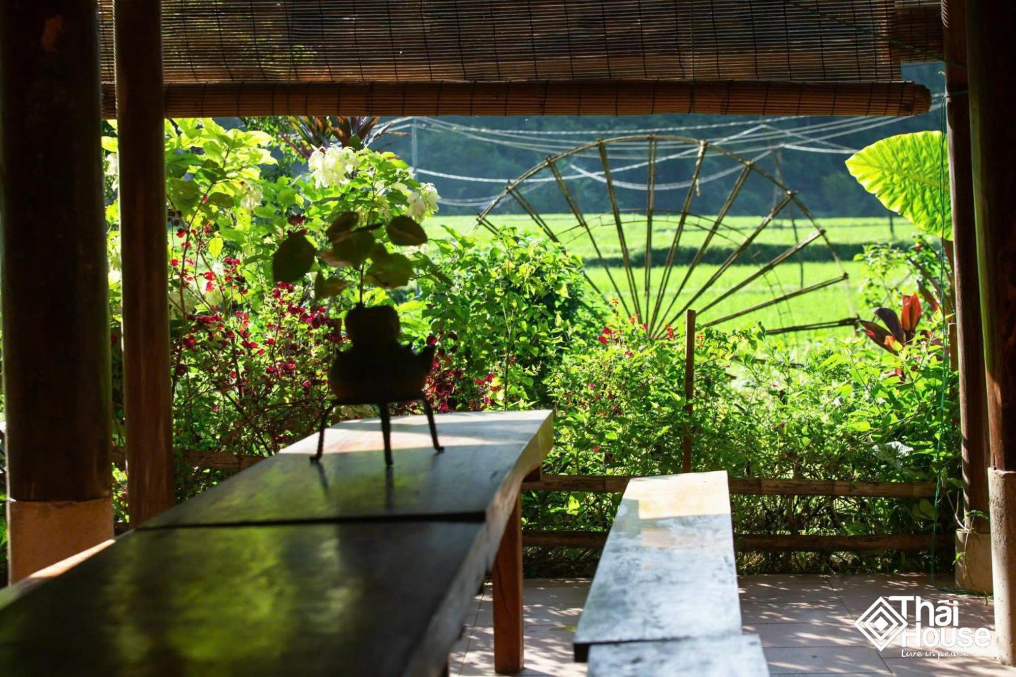Thai House Pu Luong - Century Old Stilt House With Terrace Views Huong Ba Thuoc Exteriér fotografie