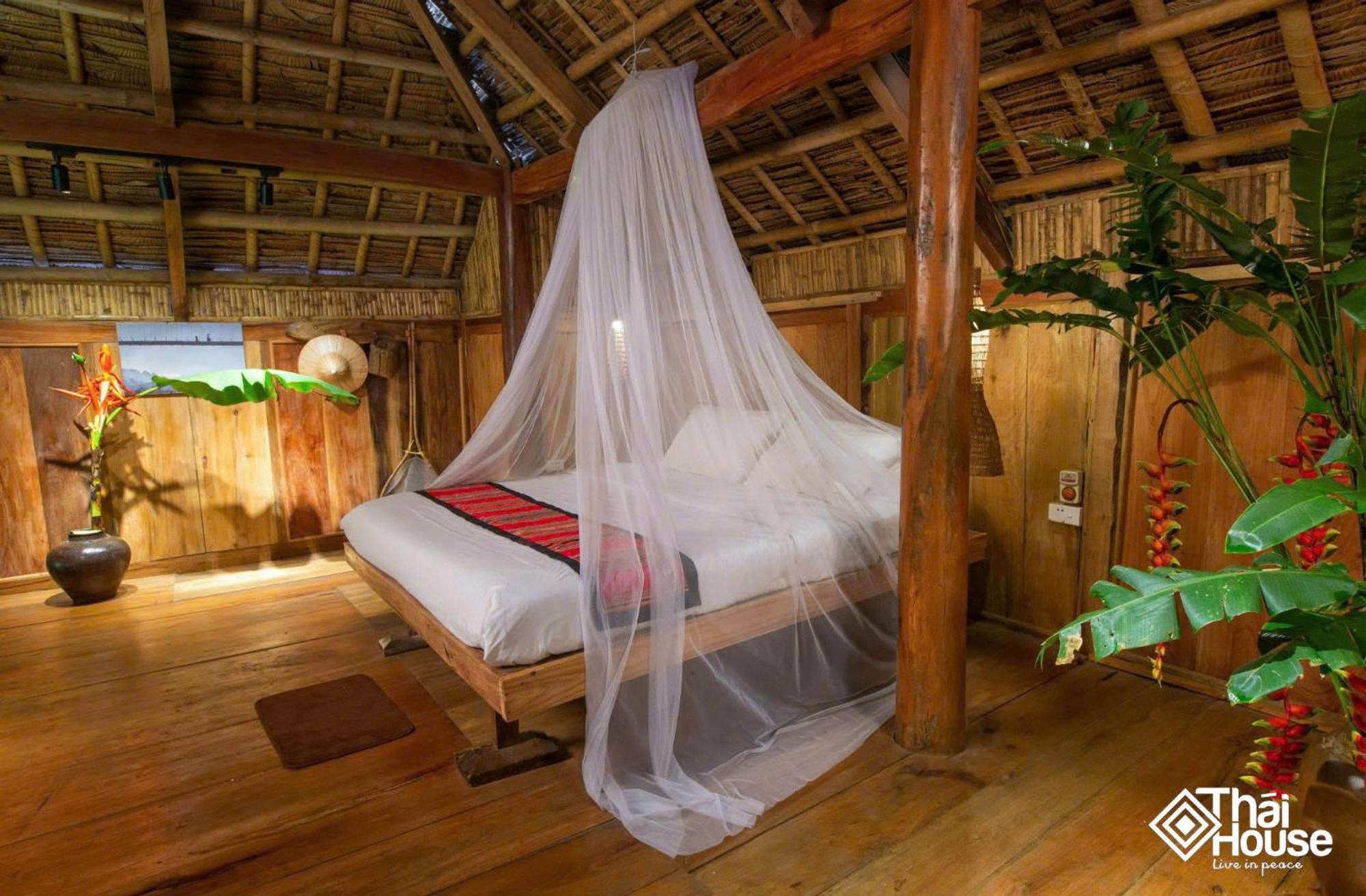 Thai House Pu Luong - Century Old Stilt House With Terrace Views Huong Ba Thuoc Exteriér fotografie