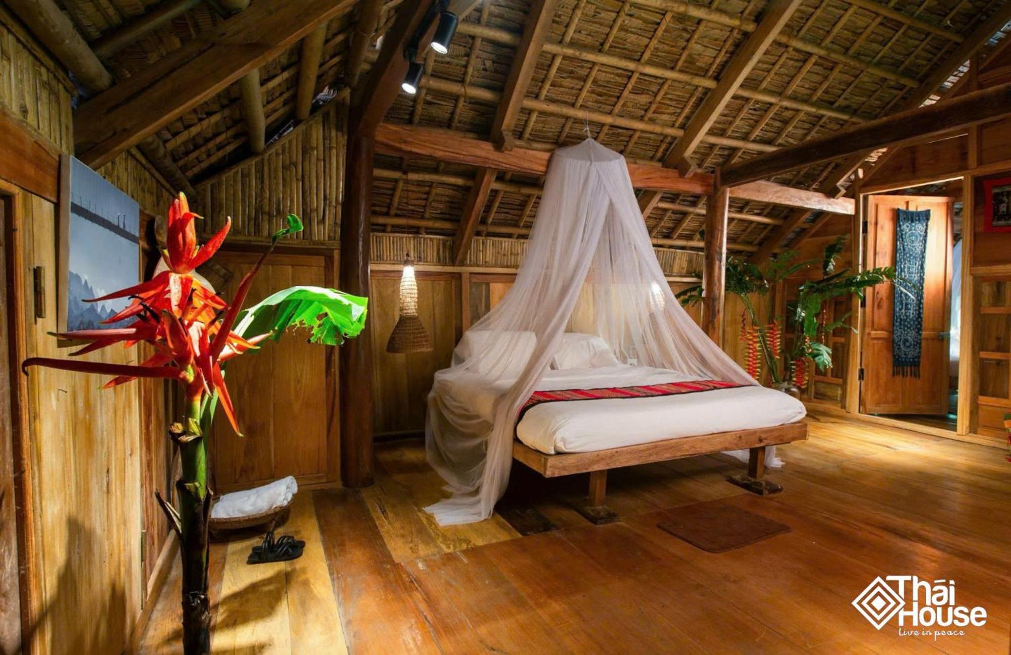 Thai House Pu Luong - Century Old Stilt House With Terrace Views Huong Ba Thuoc Exteriér fotografie