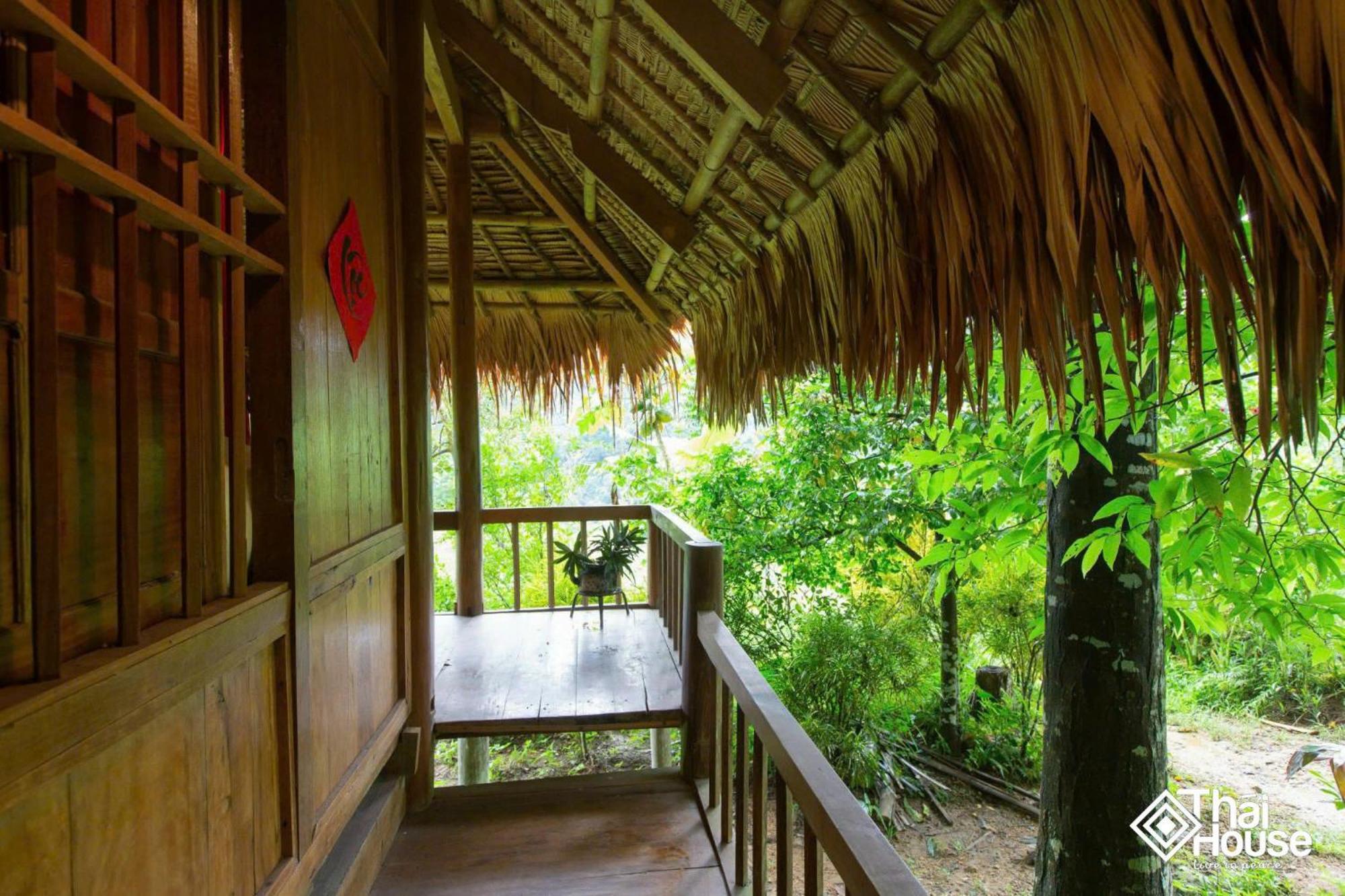 Thai House Pu Luong - Century Old Stilt House With Terrace Views Huong Ba Thuoc Exteriér fotografie