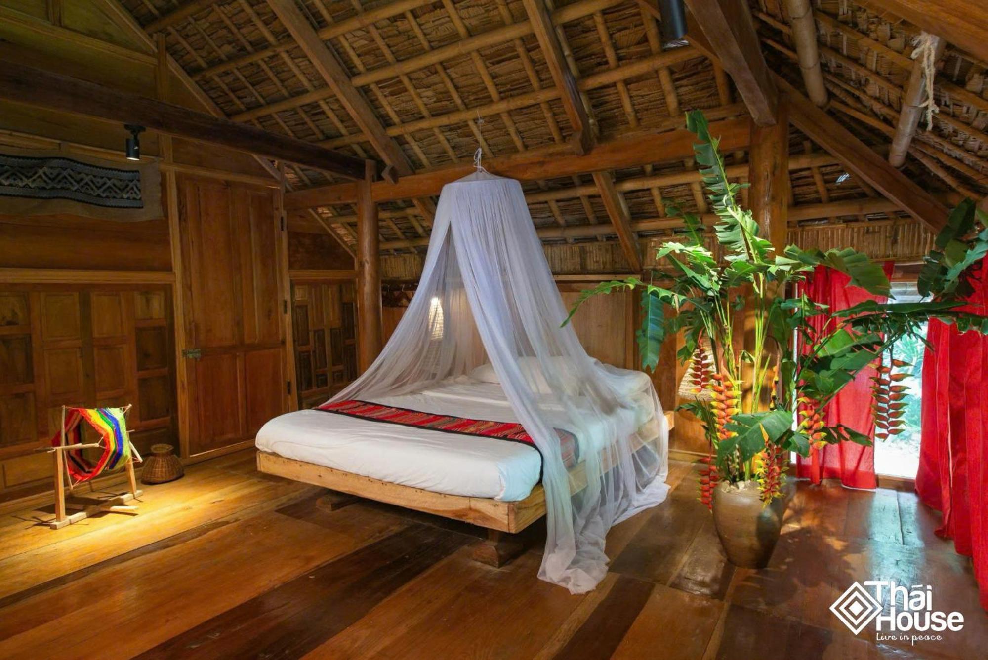 Thai House Pu Luong - Century Old Stilt House With Terrace Views Huong Ba Thuoc Exteriér fotografie