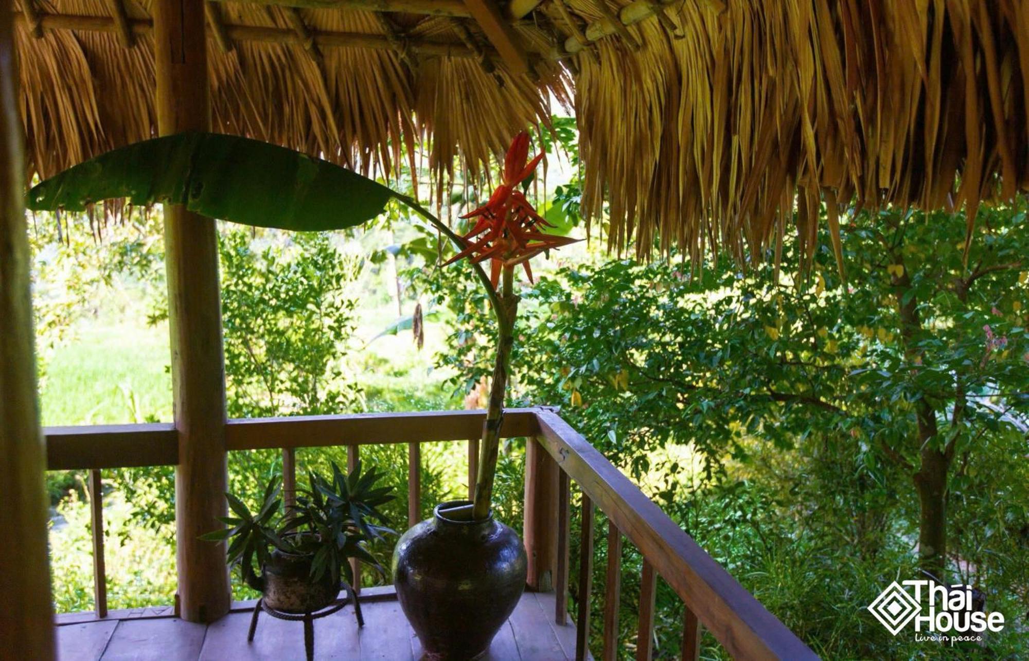 Thai House Pu Luong - Century Old Stilt House With Terrace Views Huong Ba Thuoc Exteriér fotografie
