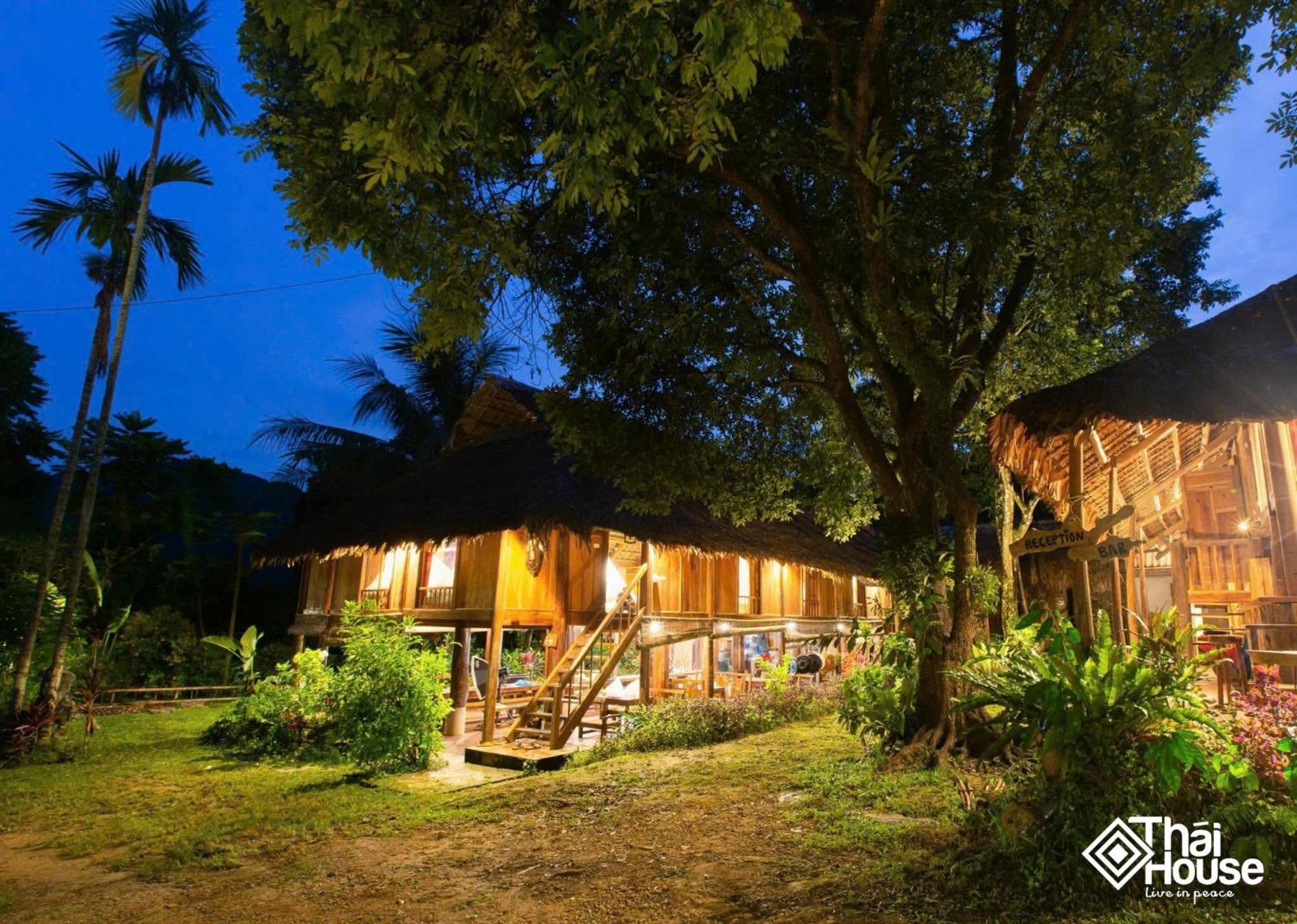 Thai House Pu Luong - Century Old Stilt House With Terrace Views Huong Ba Thuoc Exteriér fotografie